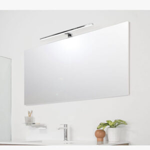 With the Daylight's large range of sizes and an integrated overhead light