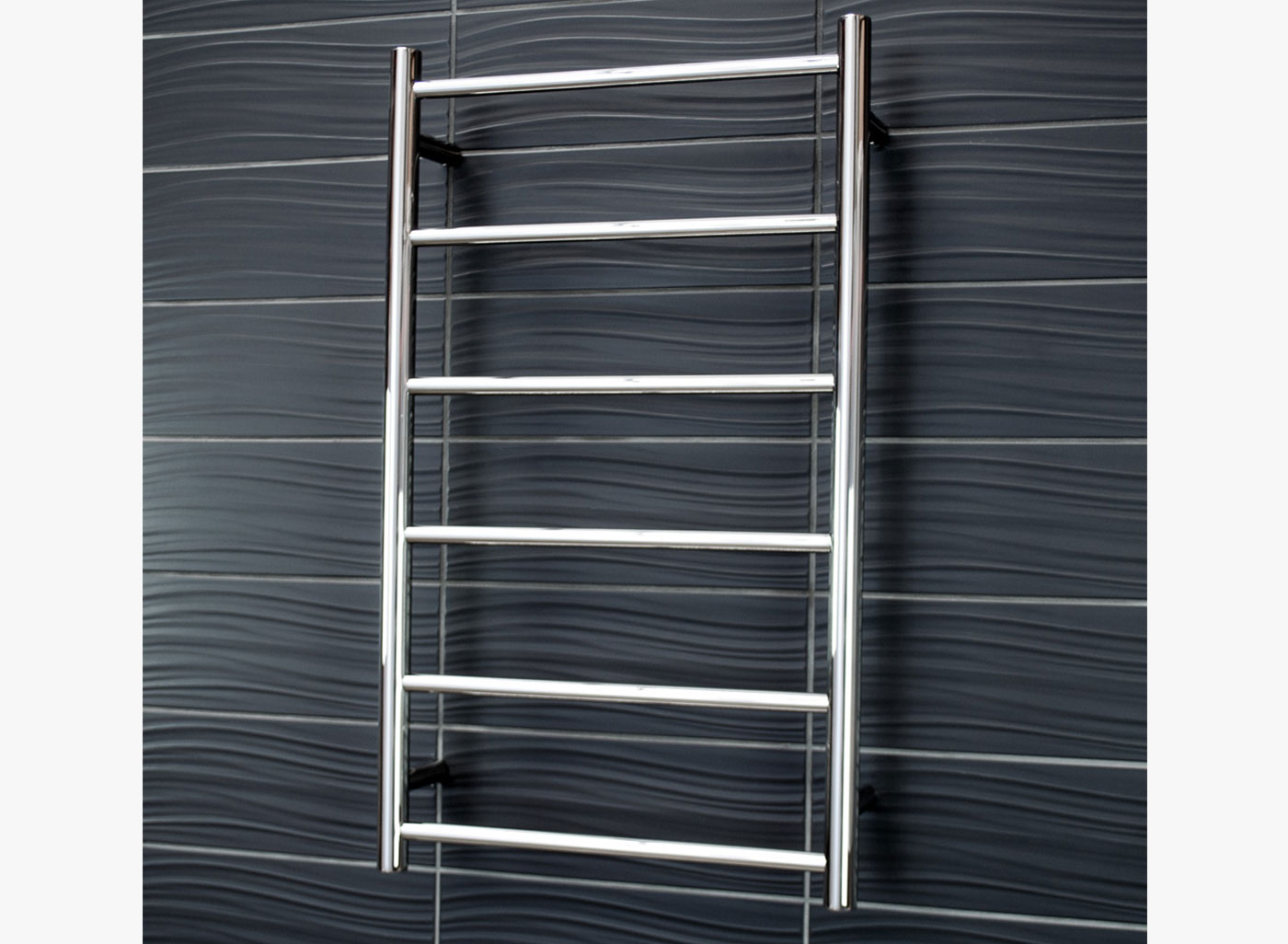 This premium range of 304 grade stainless steel non-heated towel rails are available in a variety of sizes and styles